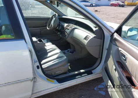 2000 Toyota Avalon Xls z USA, uszkodzony, nr VIN 4T1BF28B0YU020175